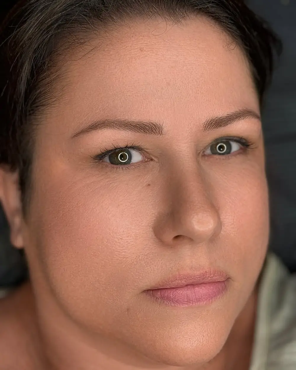 Caso real de microblading pelo a pelo en BLUSH Estética Málaga